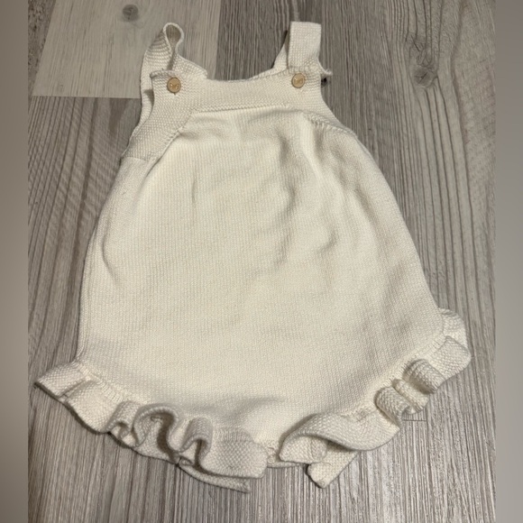 beebeebaby Other - Adorable Cream Knit Baby Romper